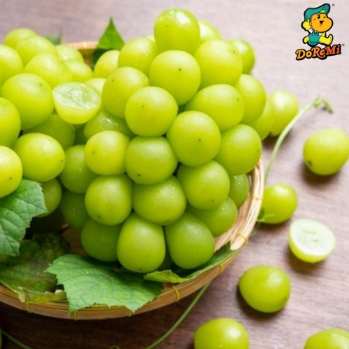 Shine Muscat Grapes (500g+/-)